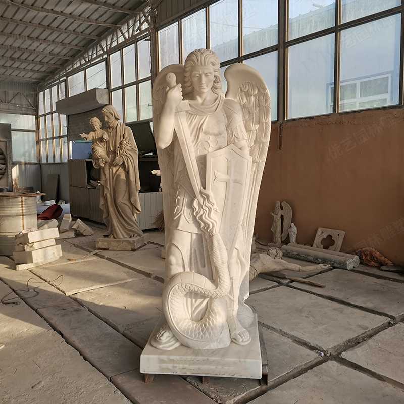 圣邁克雕塑，大理石圣邁克